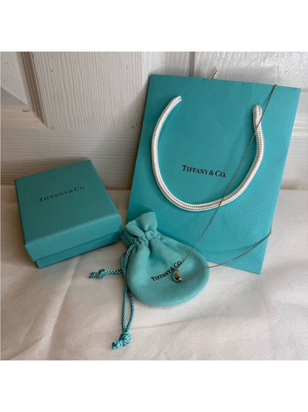 TIFFANY & CO ELSA PERETTI BEAN PENDANT DUST BAG, BOX AND GIFT BAG - Picture 11 of 16